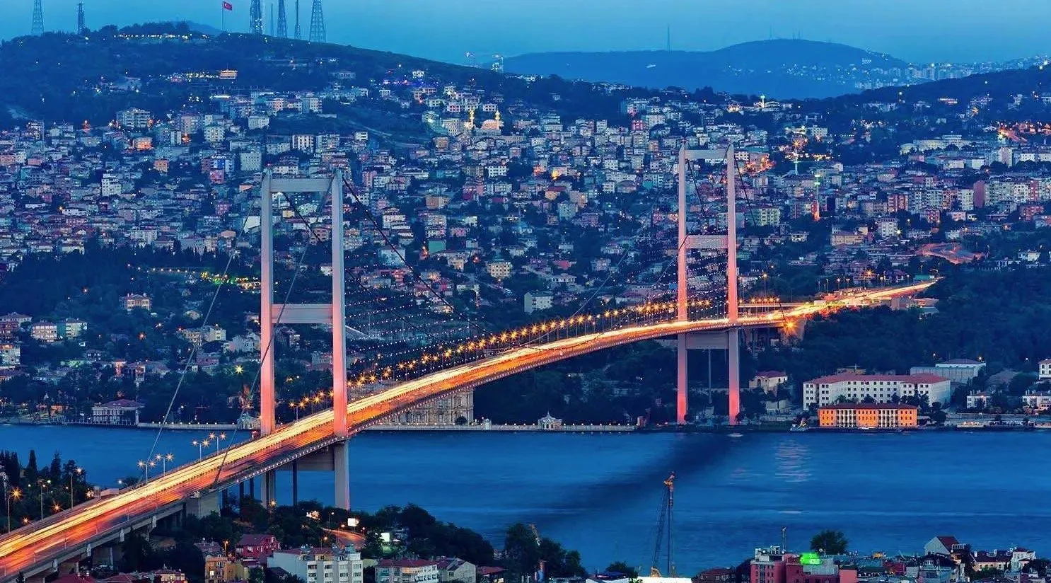 Bosphorus Dinner Cruise with Turkish Show Experience