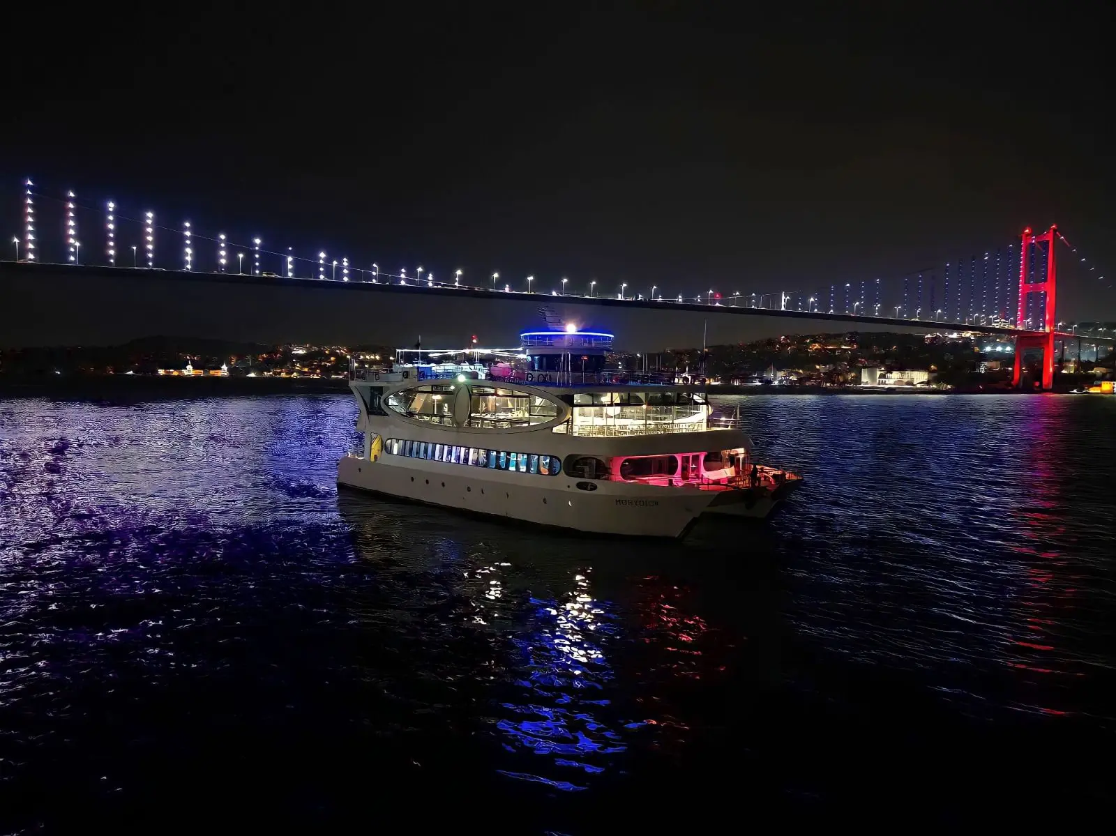 BOSPHORUS DINNER CRUISE & TURKISH NIGHT SHOW (VIP TABLE WITH ALCOHOL)